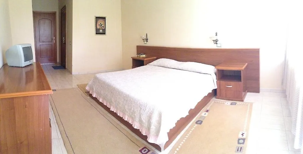 Akropoli Hotel Kryemëdhej 3*,  Albania