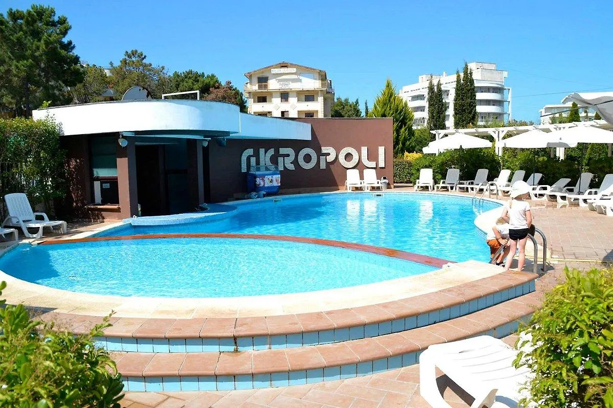 Akropoli Hotel Kryemëdhej