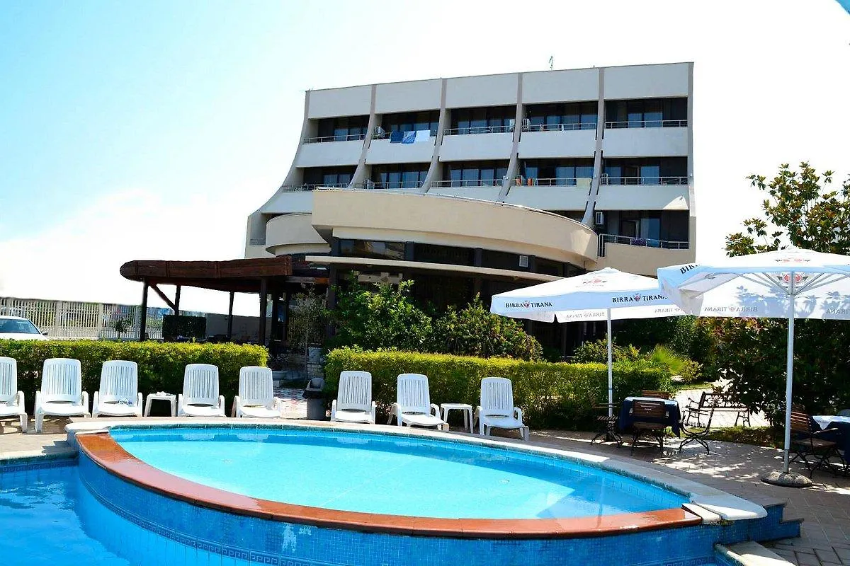 Akropoli Hotel Kryemëdhej