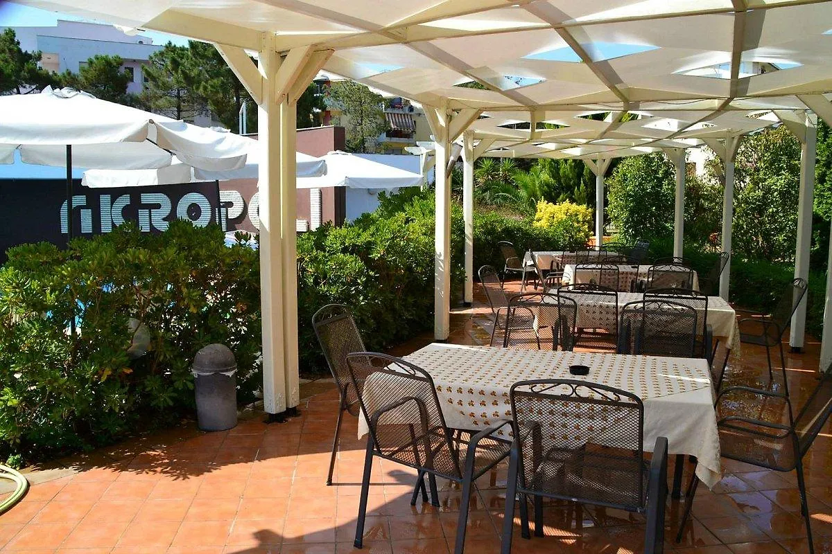 Akropoli Hotel Kryemëdhej
