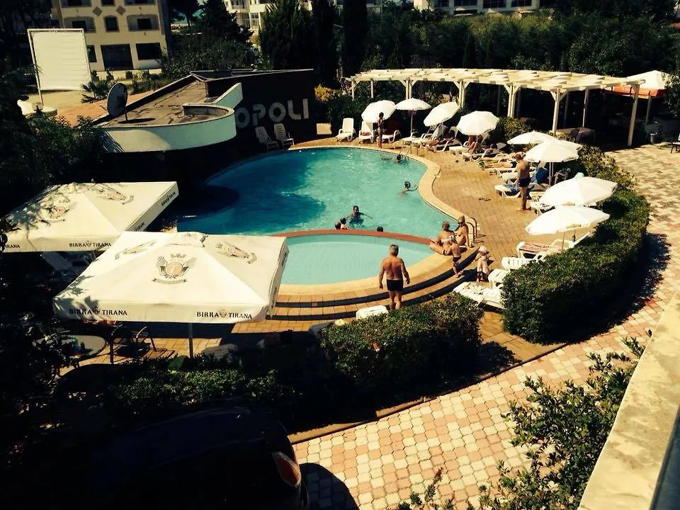 Akropoli Hotel Kryemëdhej