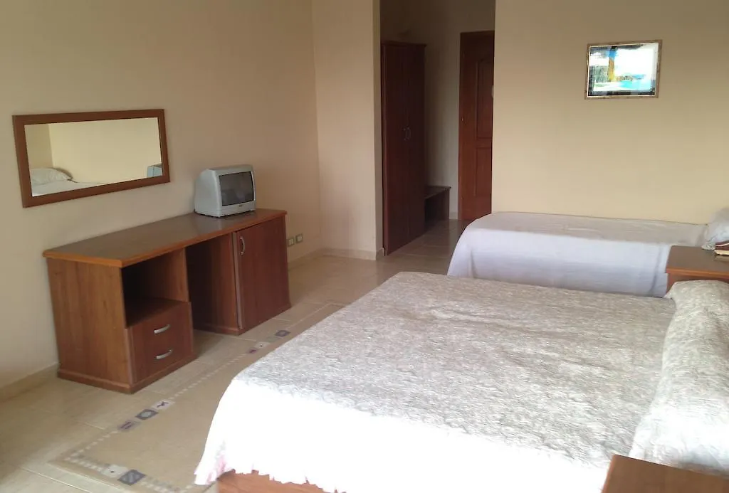 Akropoli Hotel Kryemëdhej