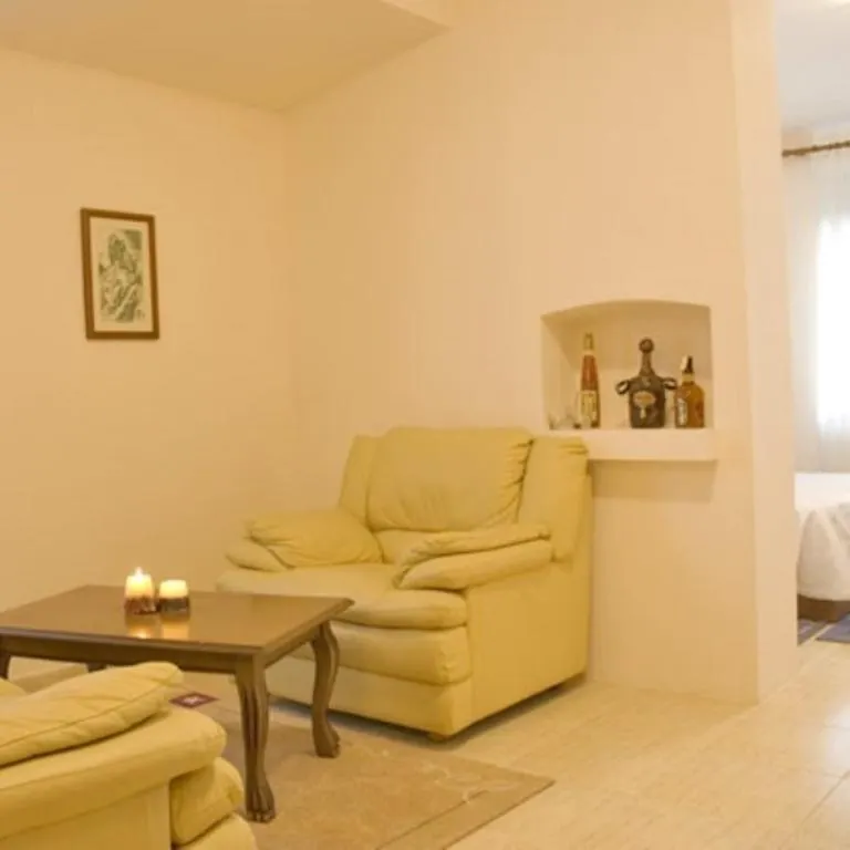 Akropoli Hotel Kryemëdhej