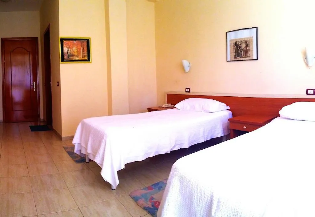 Akropoli Hotel Kryemëdhej
